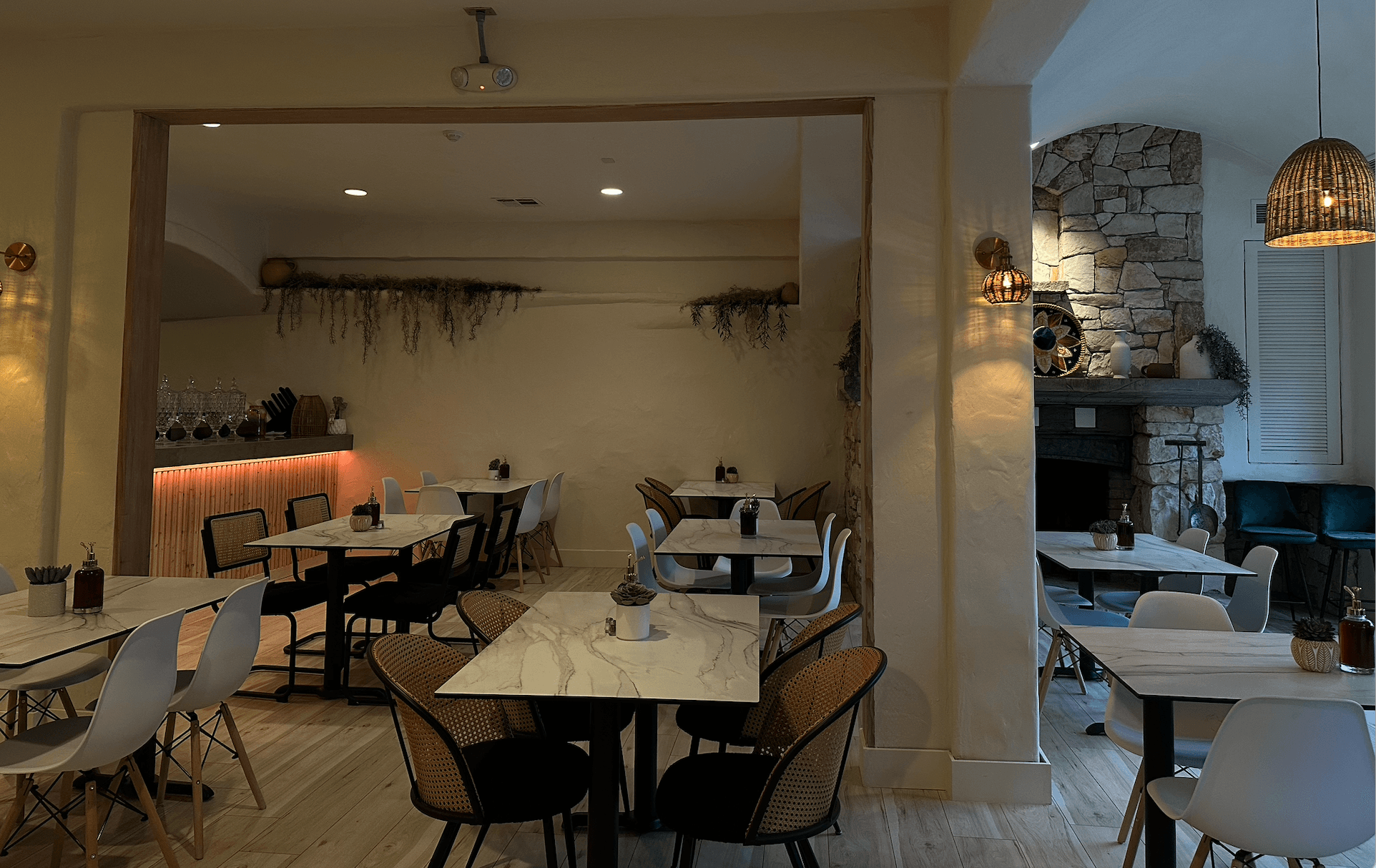 El Bistro by the Sea