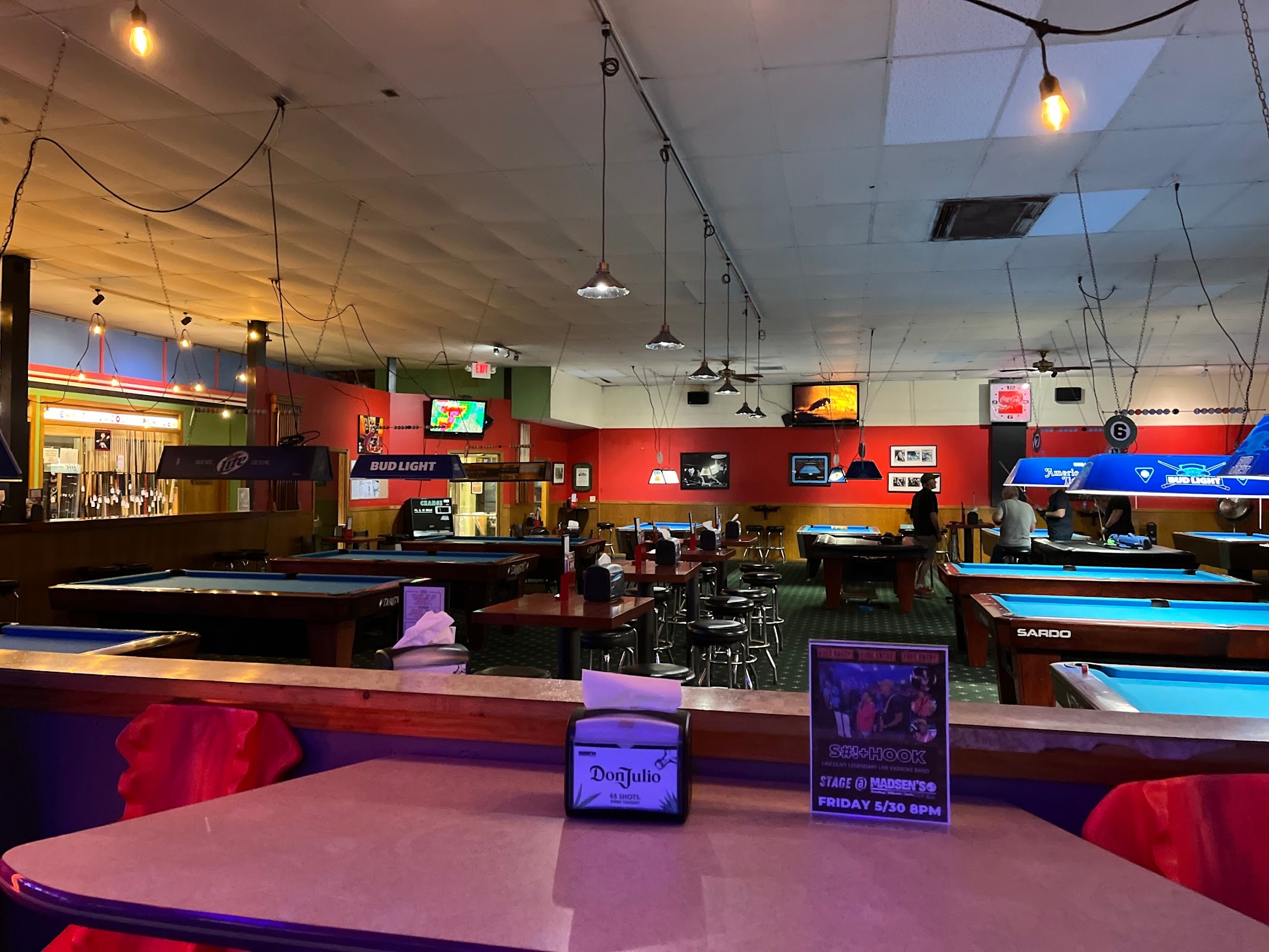 Ej's Lounge