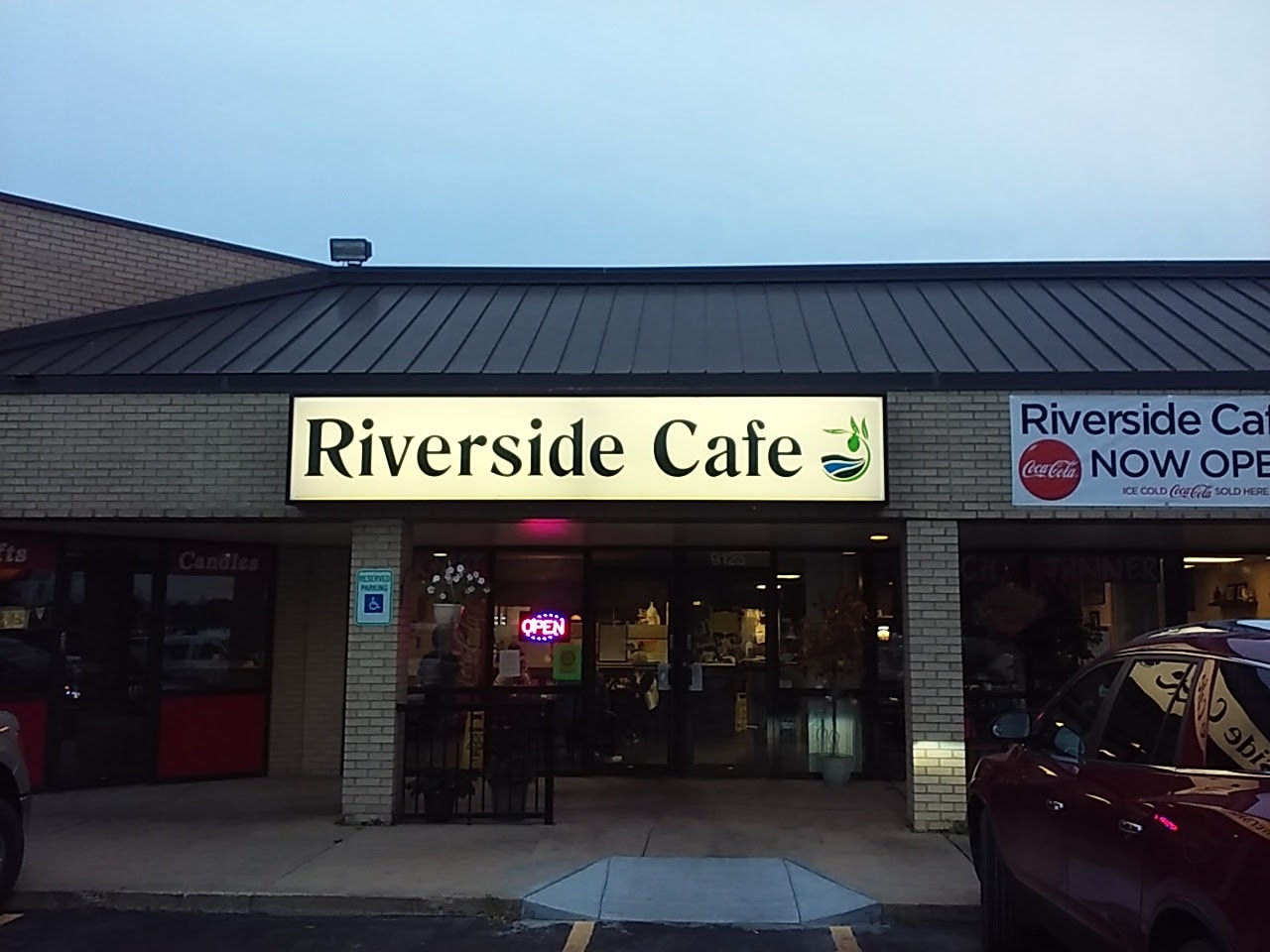Riverside Cafe
