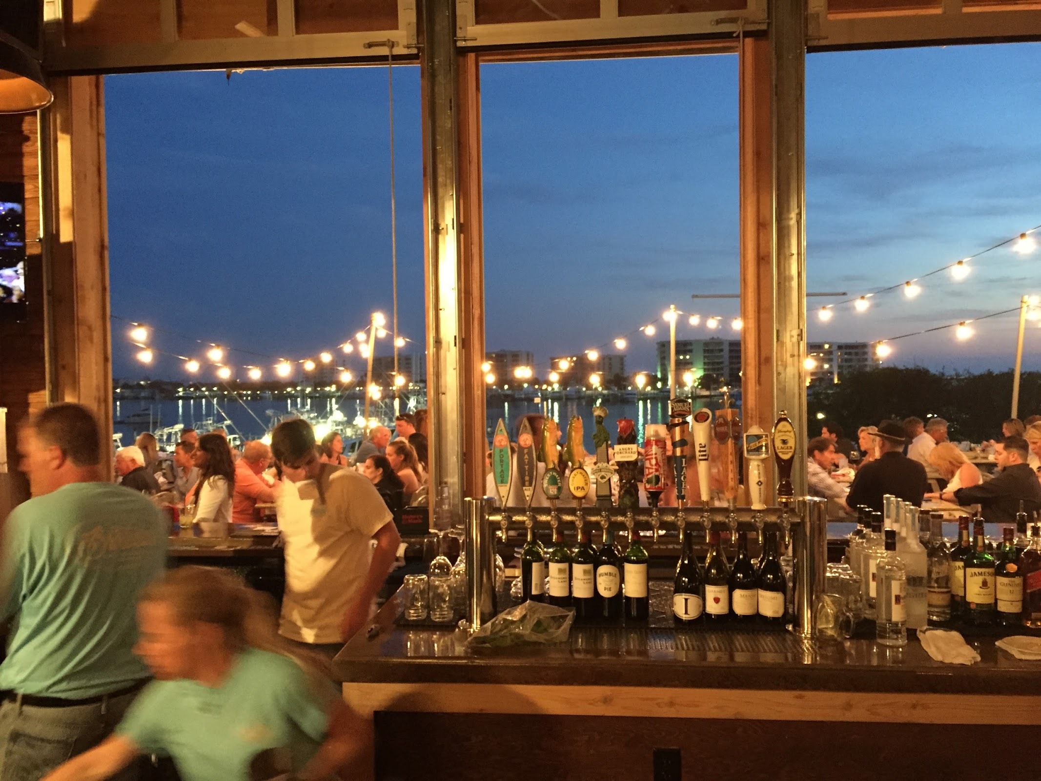 Brotula's Seafood House & Steamer
