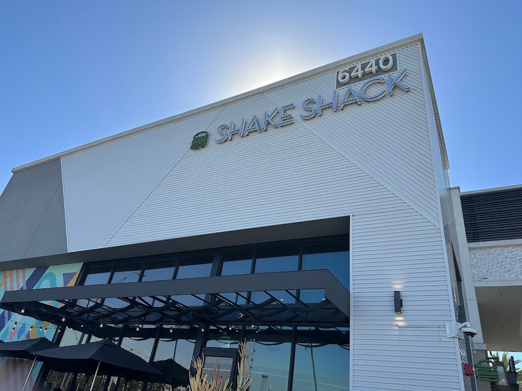 Shake Shack Long Beach