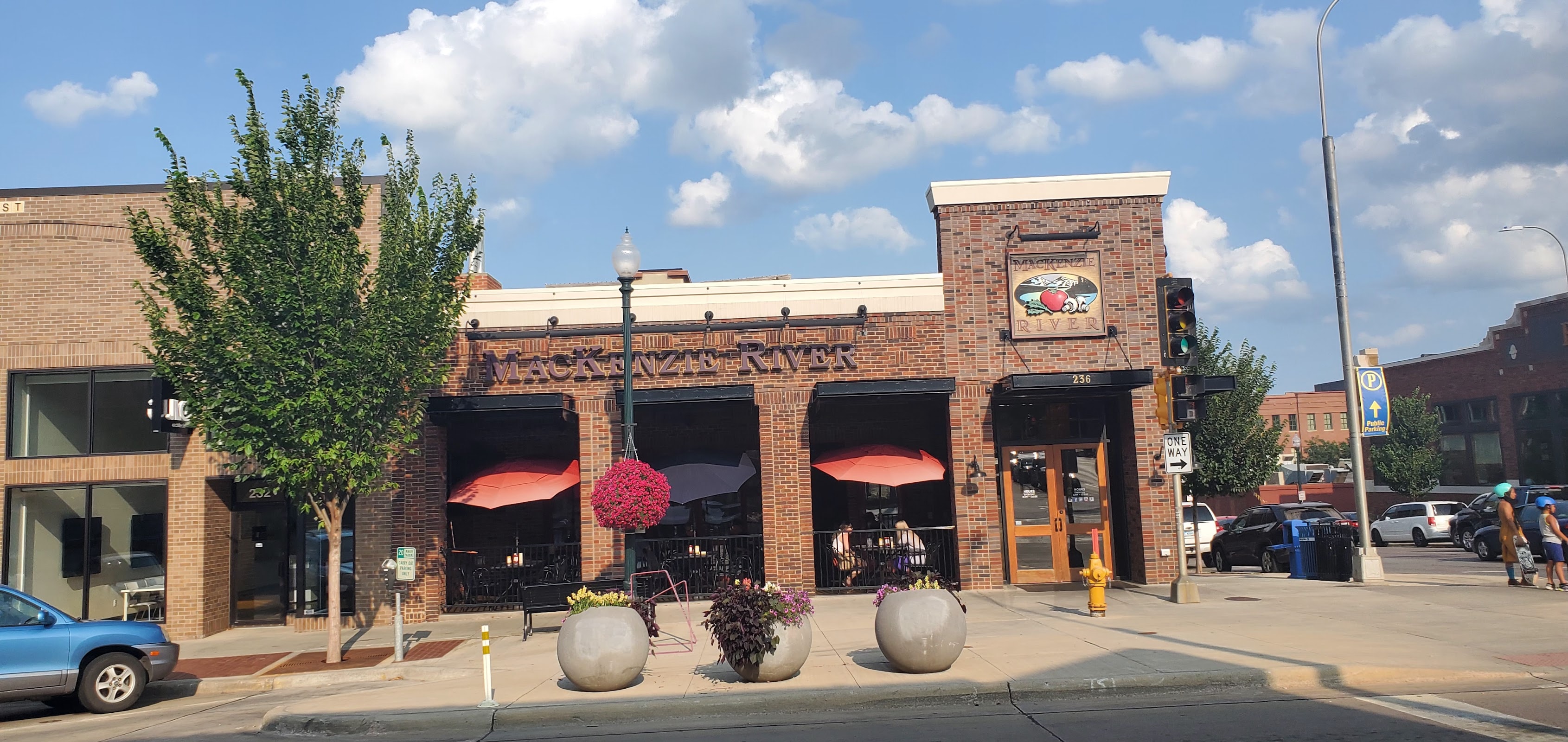 MacKenzie River Pizza, Grill & Pub