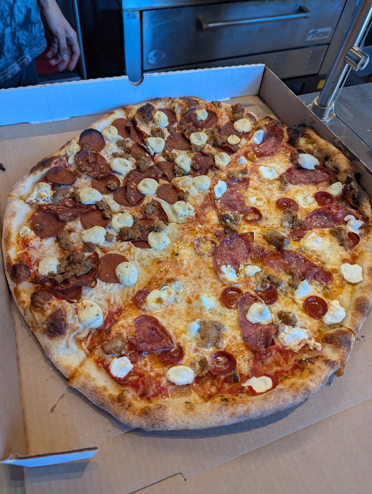 WHOLE SLVCE Pizza