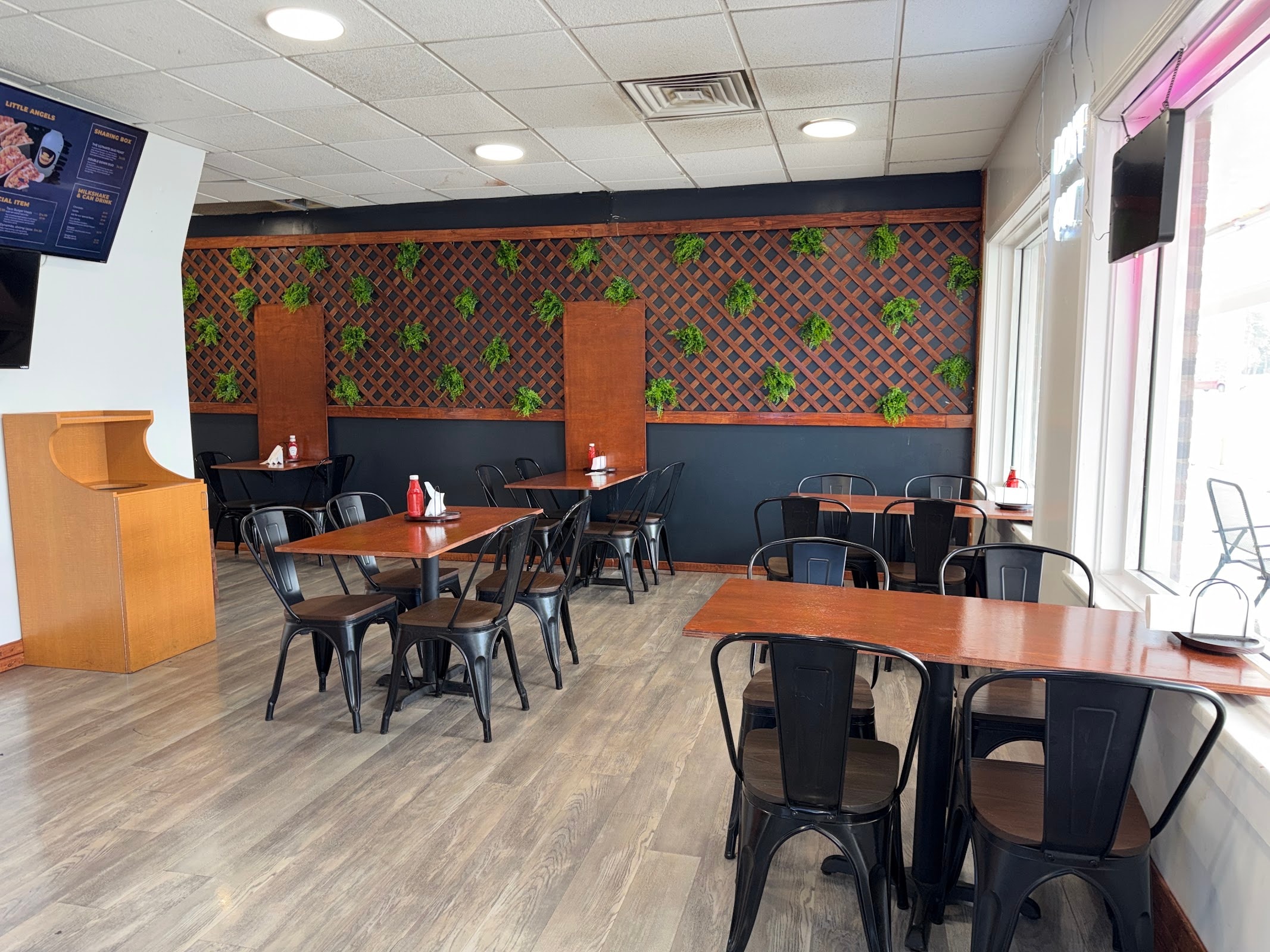 Little Angel Burgers and Wings - Jtown
