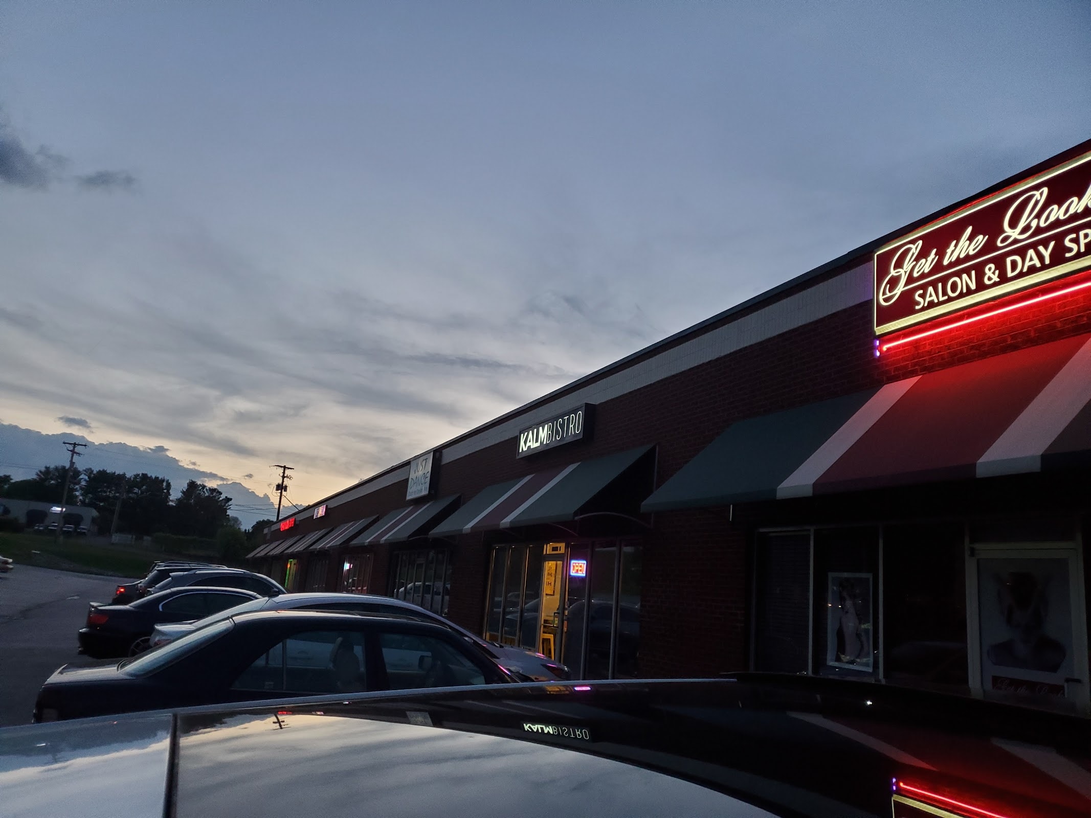 KALM Bistro