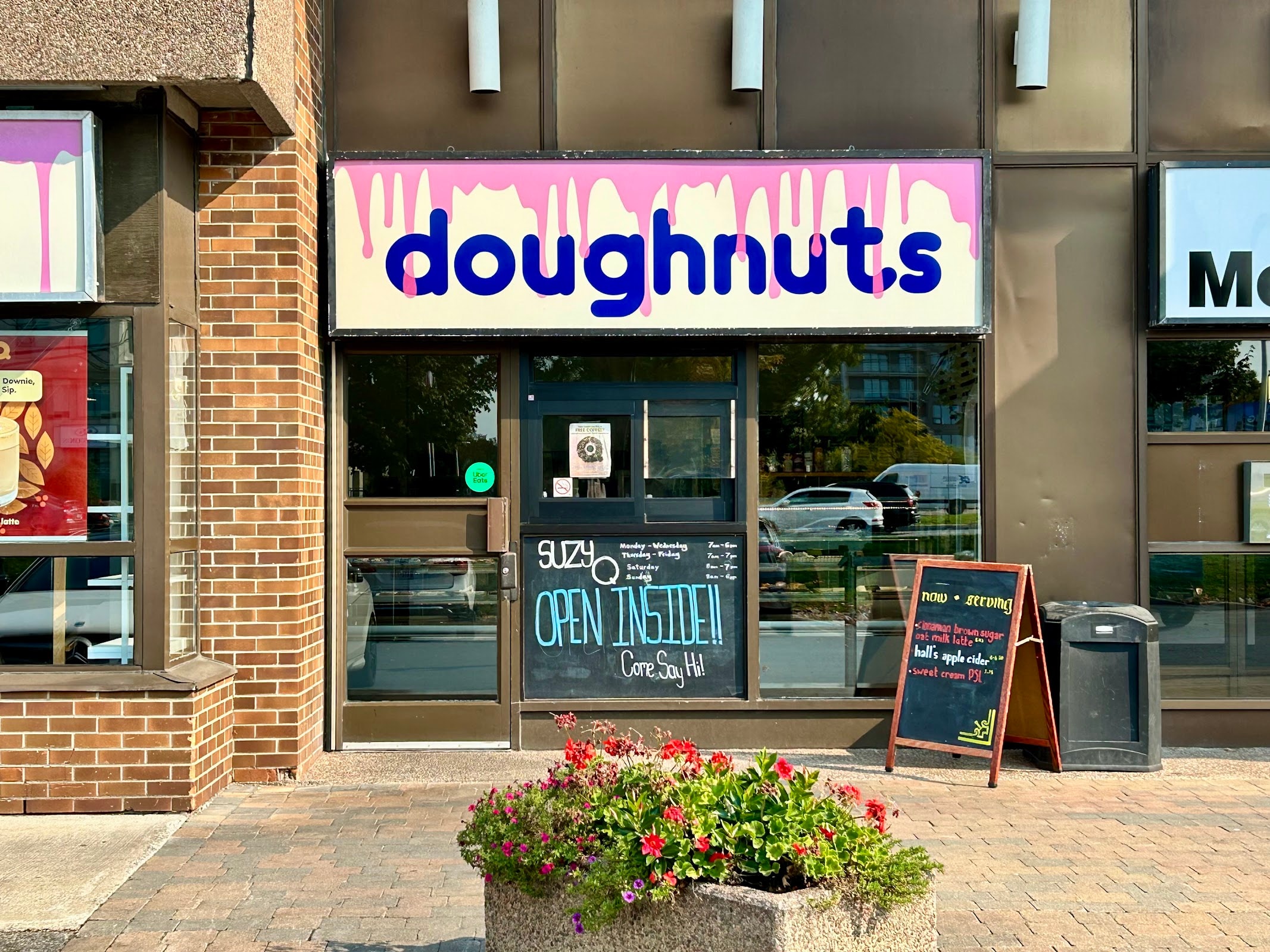 SuzyQ Doughnuts St. Laurent