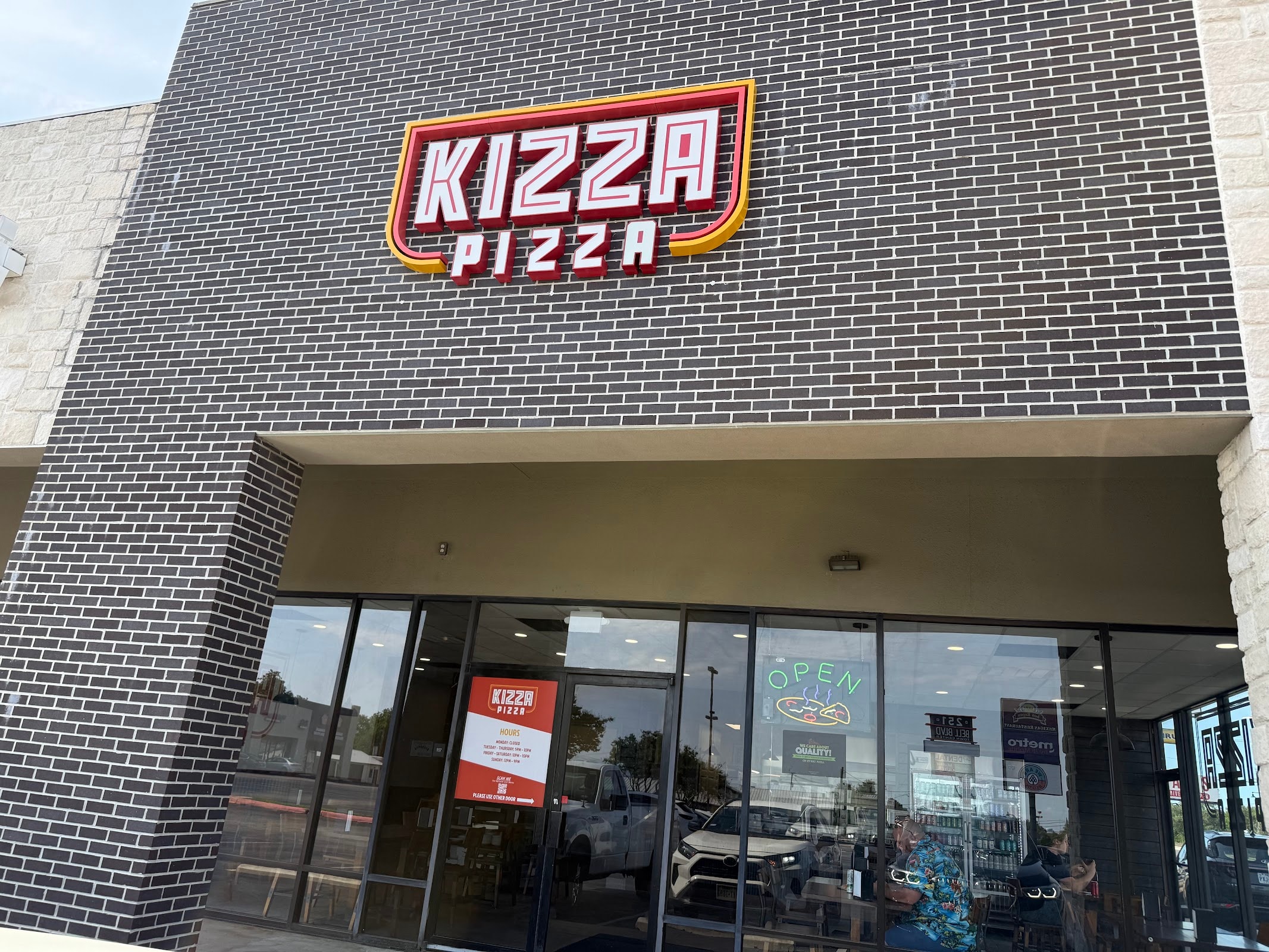 KIZZA PIZZA