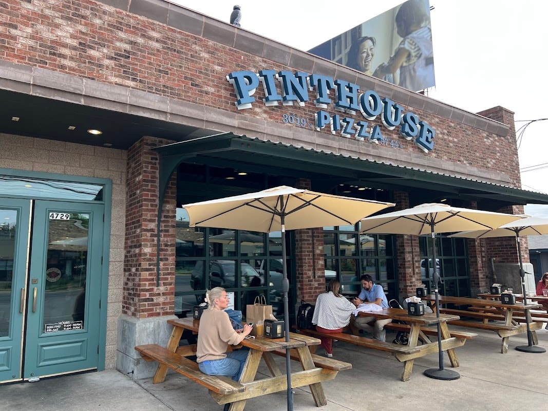 Pinthouse Pizza