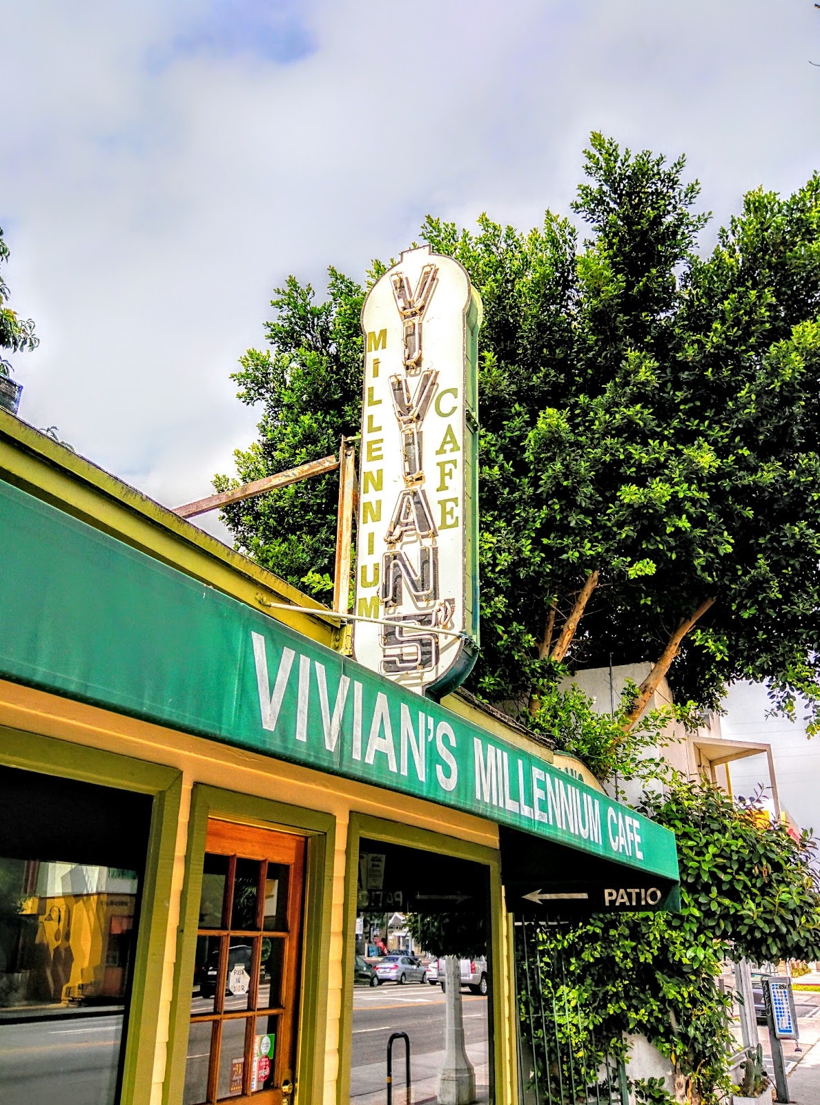 Vivian's Cafe