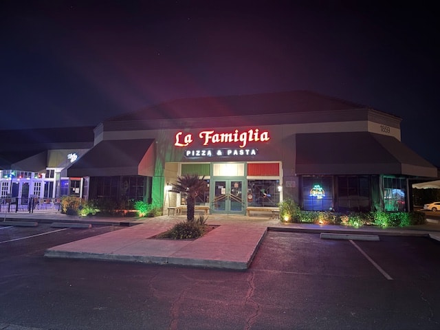 La Famiglia Pizza & Pasta