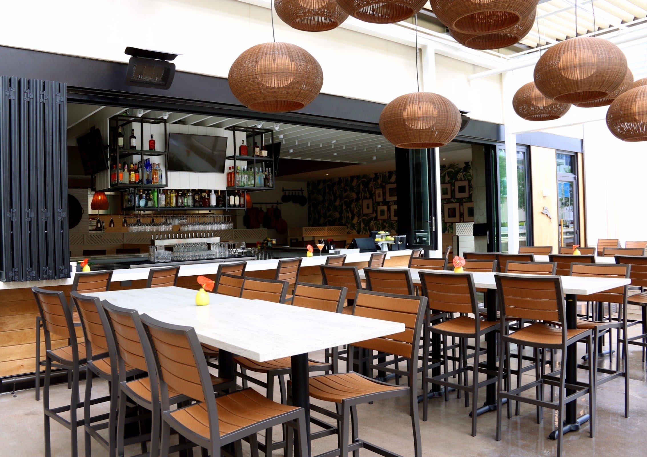 Tommy Bahama Restaurant & Bar