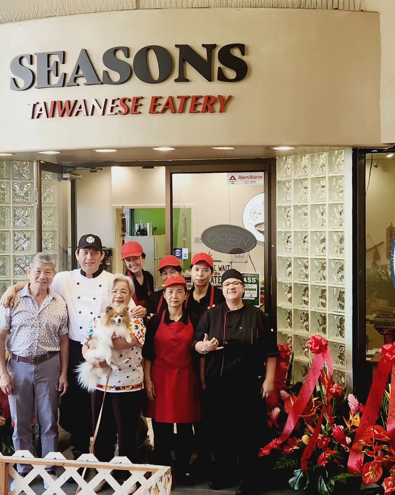 Seasons Taiwanese Eatery 绣蘭竹苑