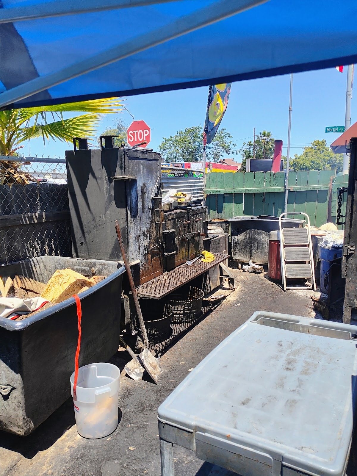 Bowlegged B.B.Q