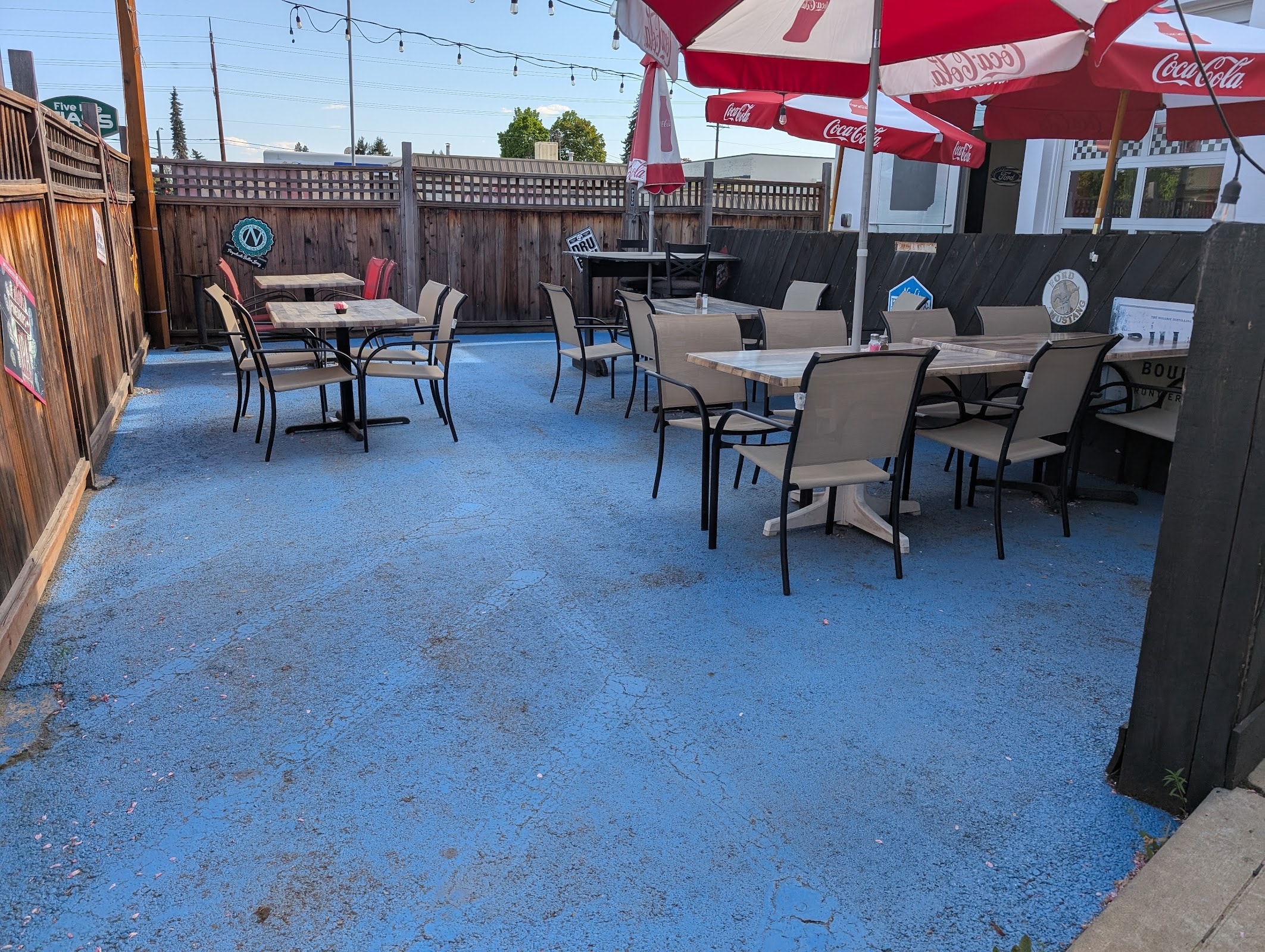 Hangry's North Spokane: Restaurant in North Spokane
