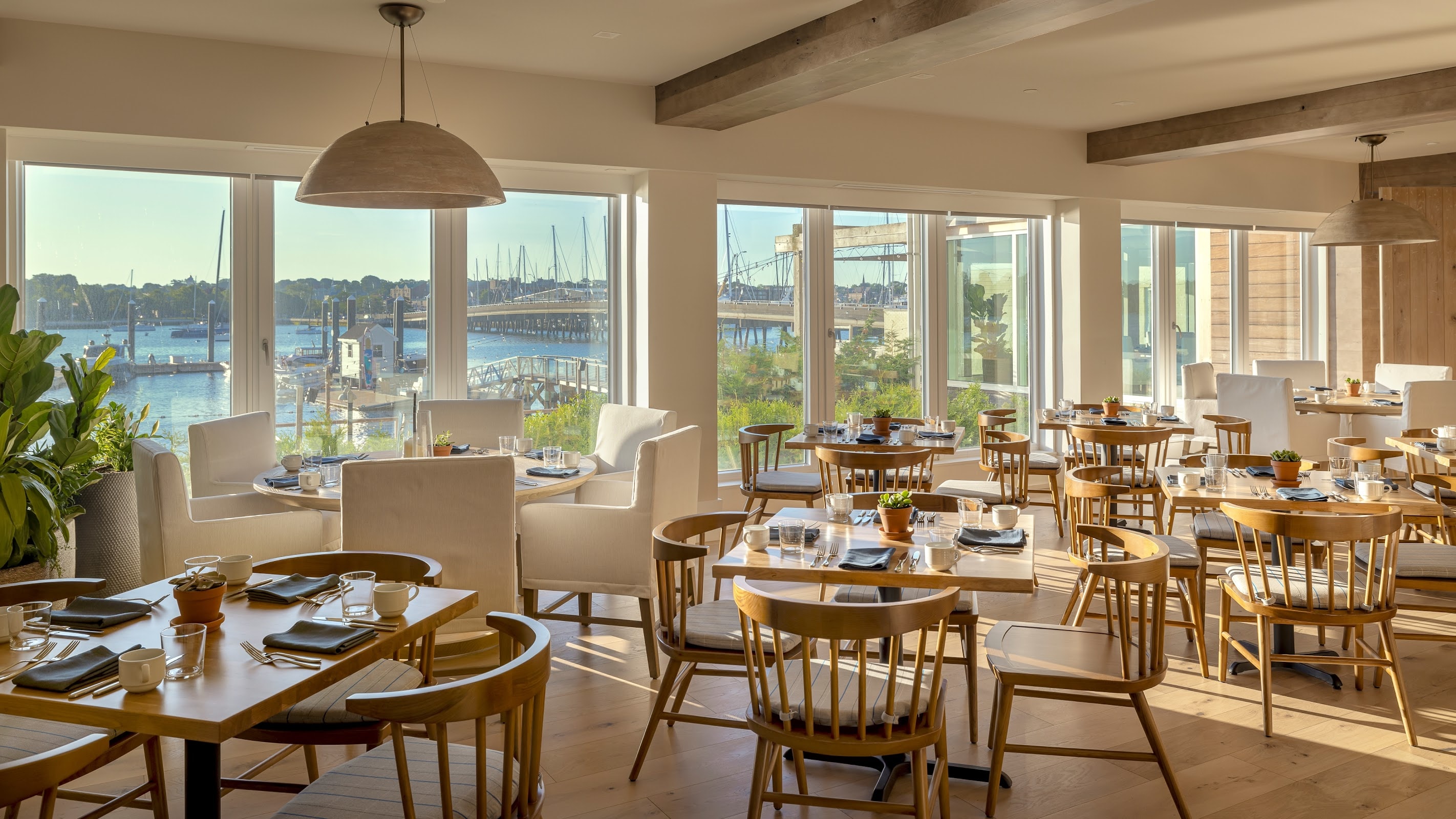 1639 at Newport Harbor Island Resort