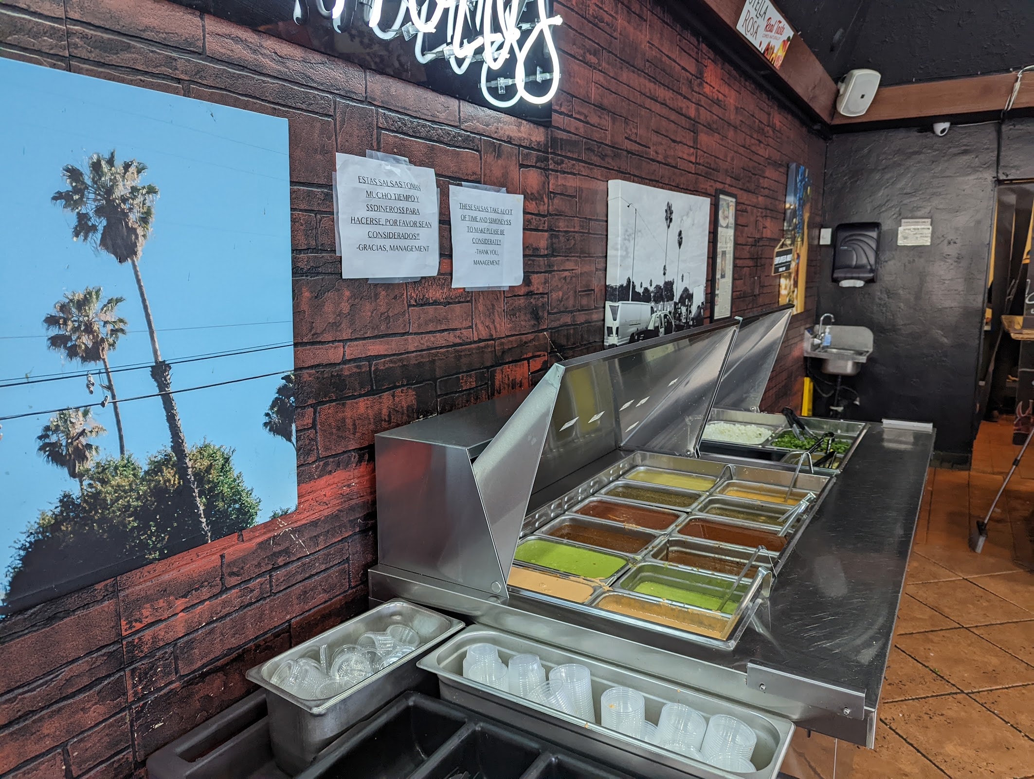 Tacos Los Cholos