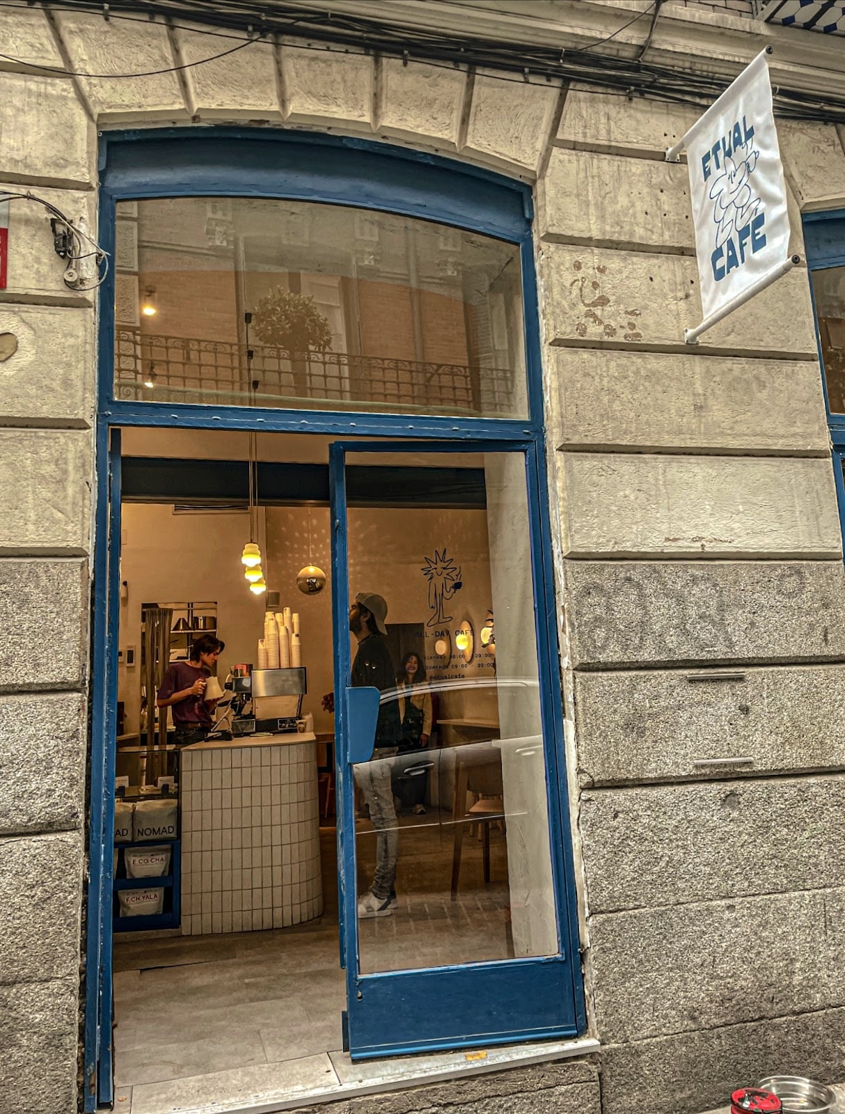 Etual Café