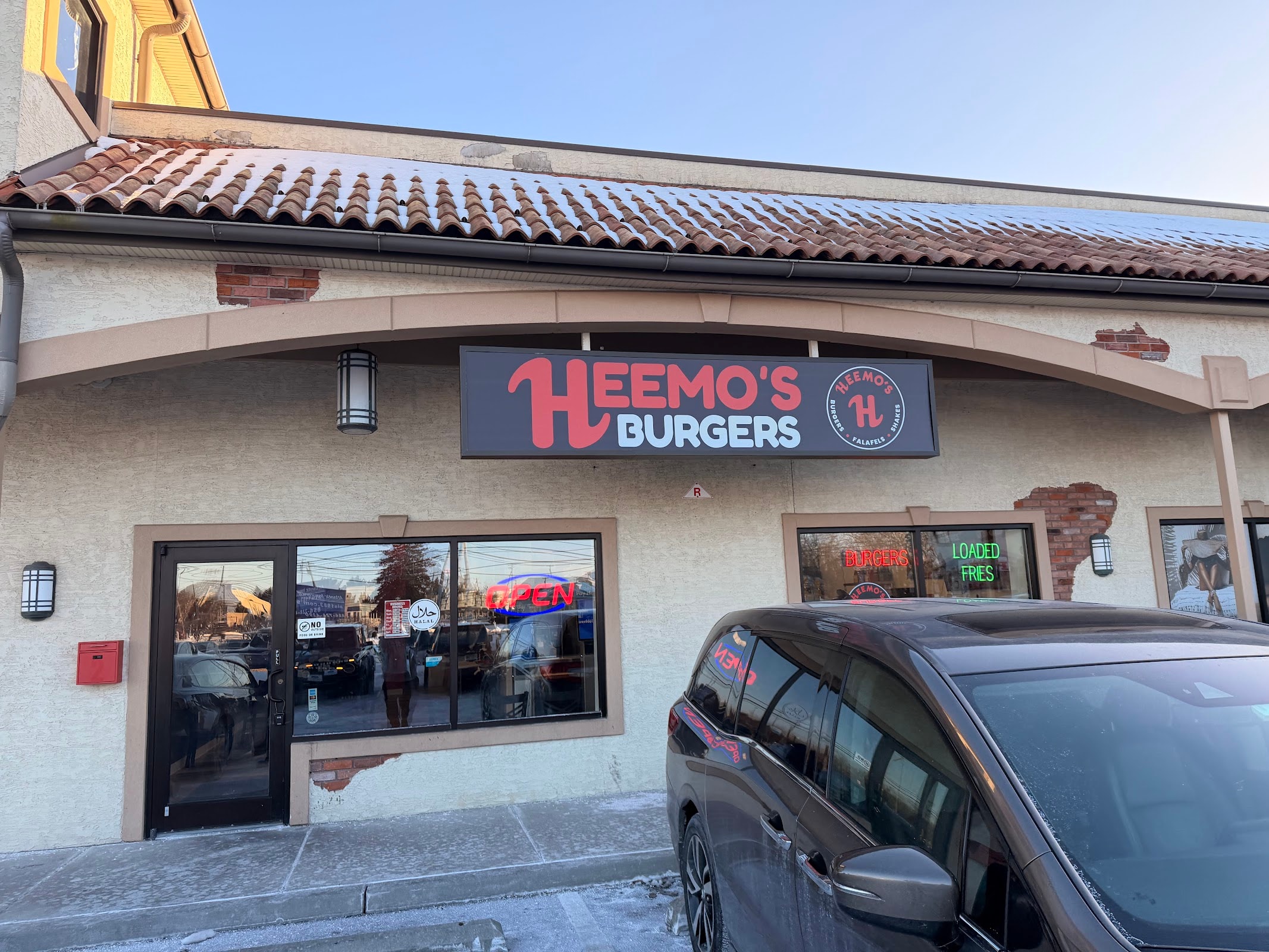 Heemo's Burgers in Washington Twp