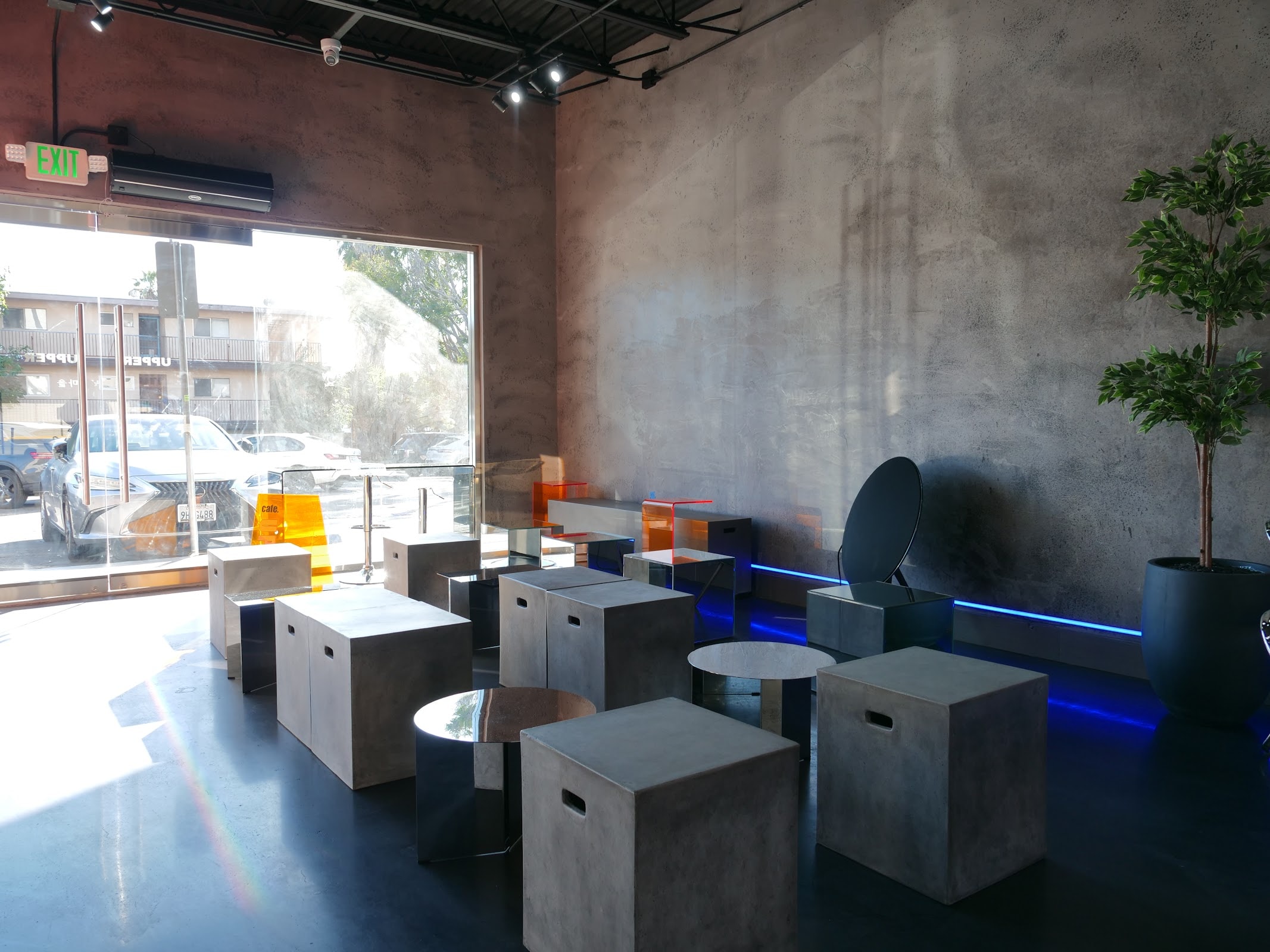 CAFE UPPER