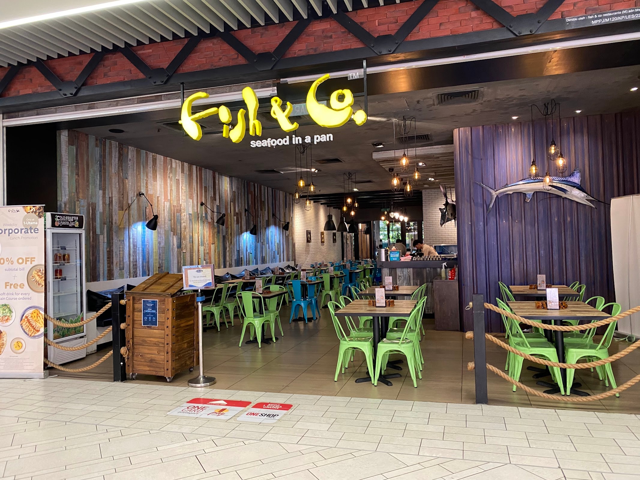 Fish & Co. 1 Utama