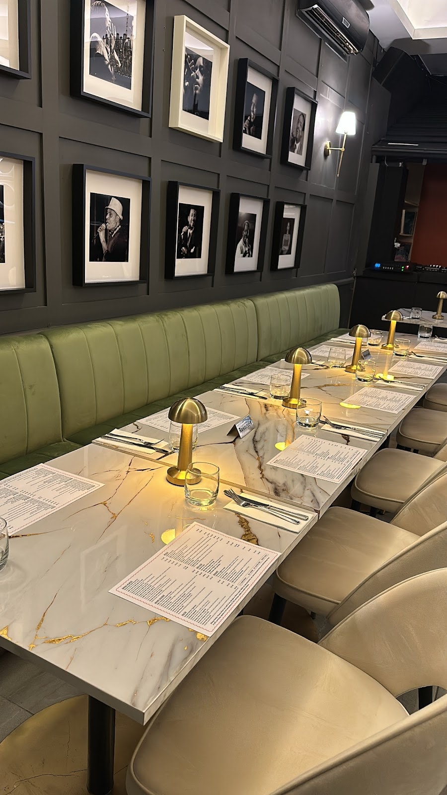 Gigi Lounge & Bar