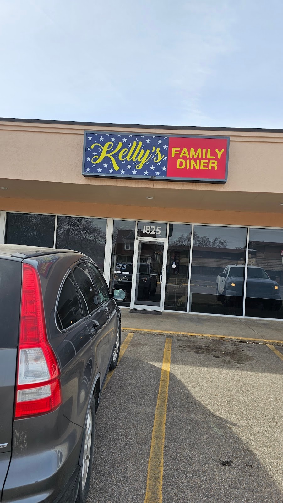 Kelly's Family Diner