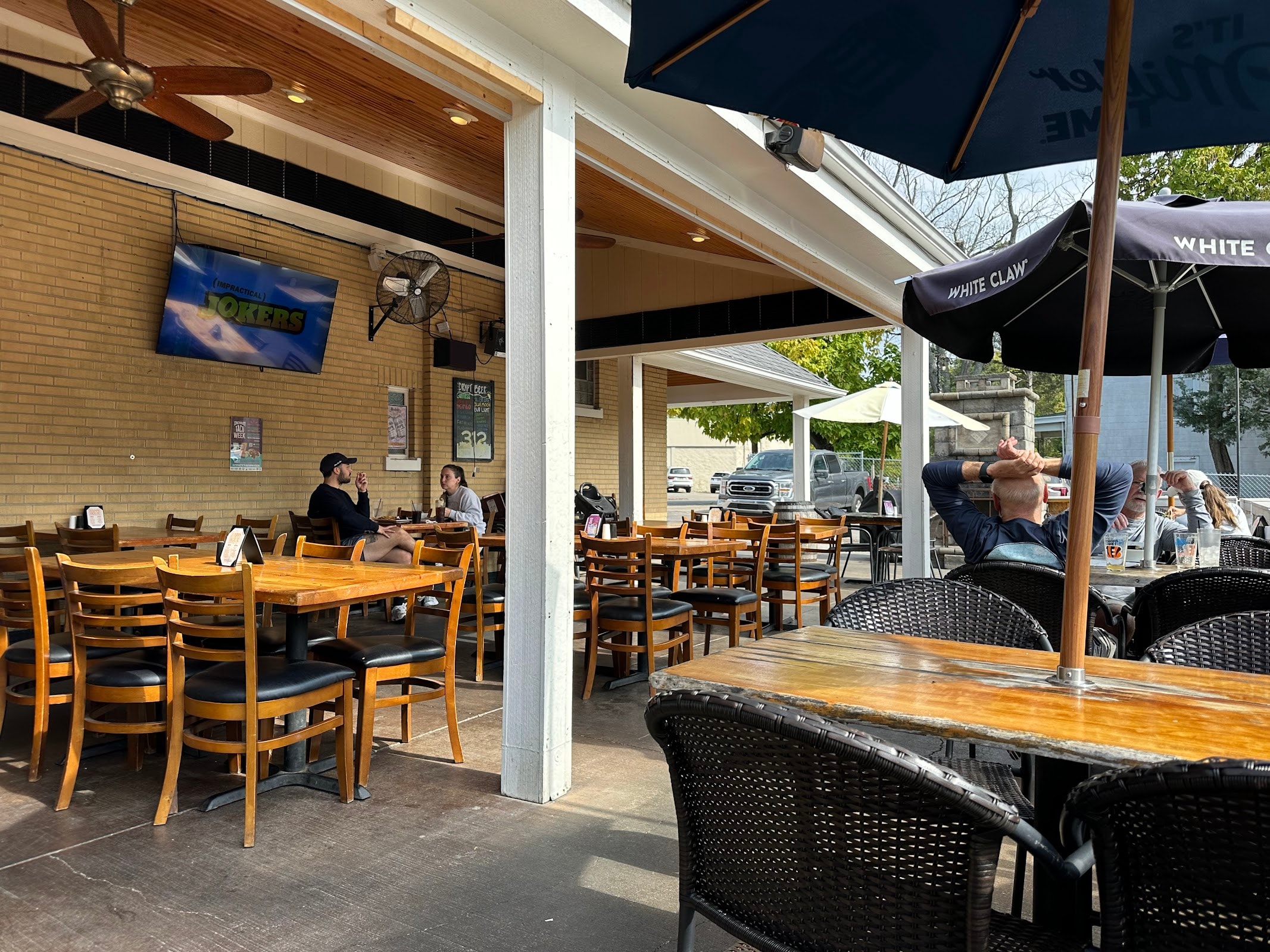 Oakley Pub & Grill