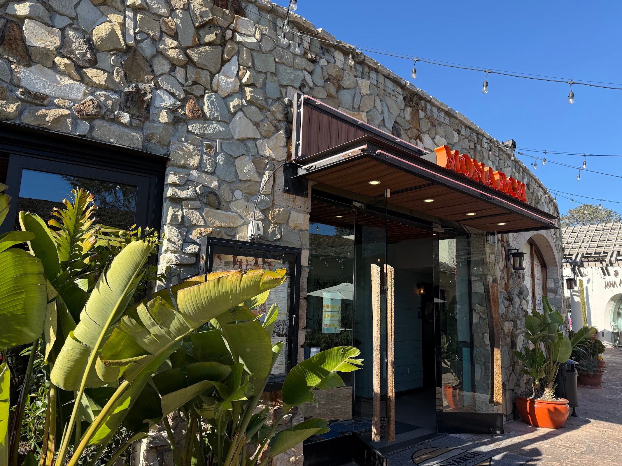 Monarch Ocean Pub