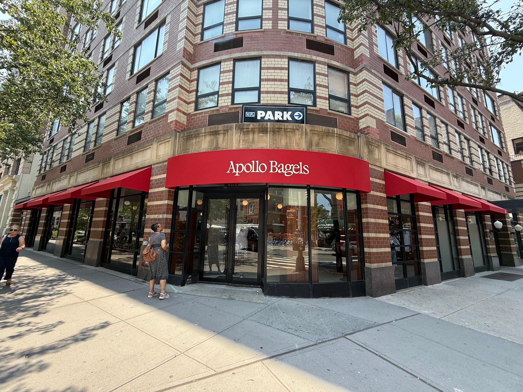 Apollo Bagels