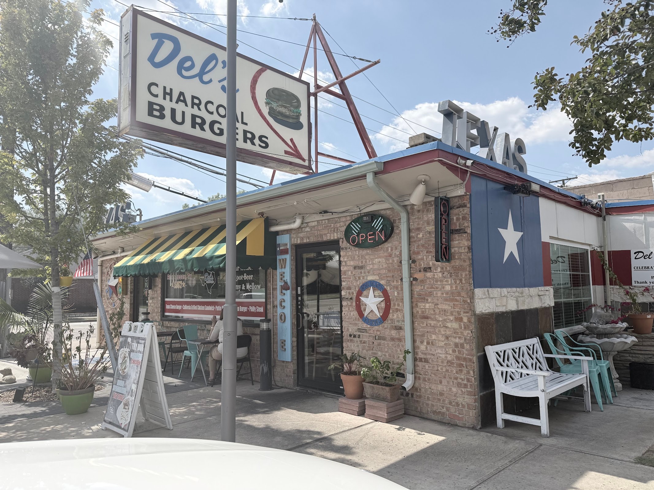 Del's Charcoal Burgers