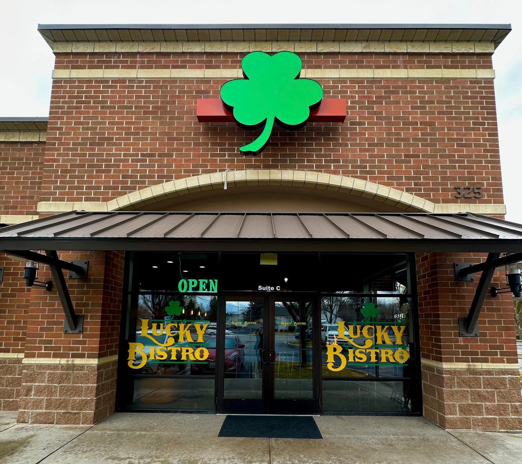 Lucky Bistro