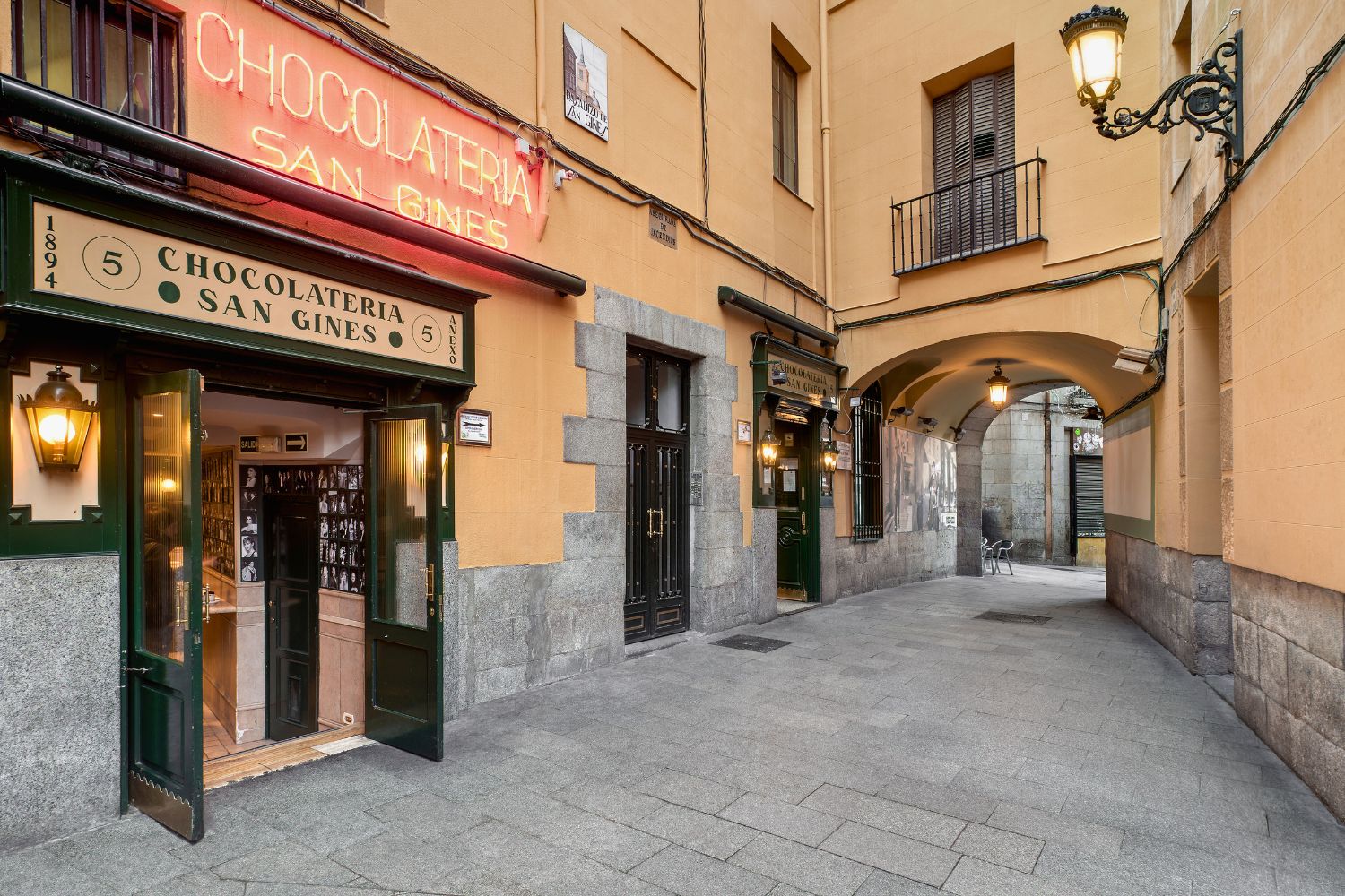 Chocolatería San Ginés